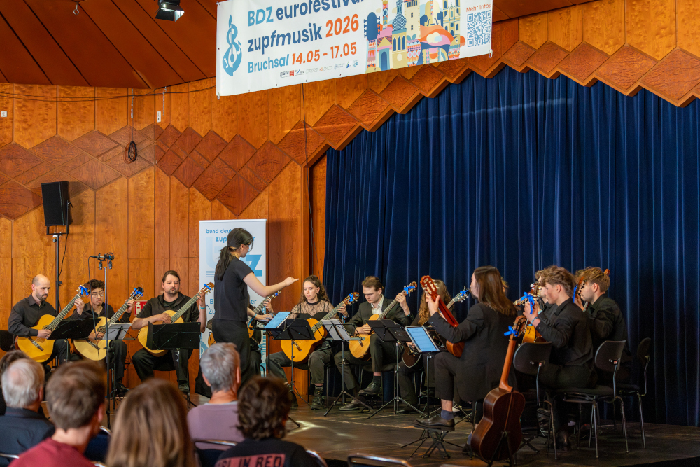 Das Landesjugendgitarrenorchester Berlin  beim Eurofestifal Bruchsal 2026 (Copyright Juana Keinemann/Stefan Kurzke für BDZ)